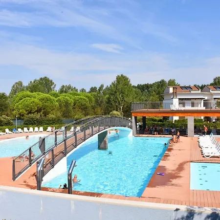 Modern Flat With Swimming Pool And Solarium Διαμέρισμα *