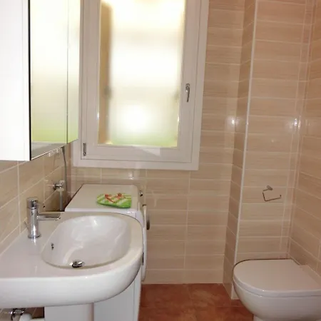 Διαμέρισμα Modern Flat With Swimming Pool And Solarium *